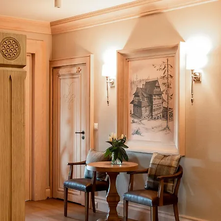 לינה וארוחת בוקר Na Kozincu 3*