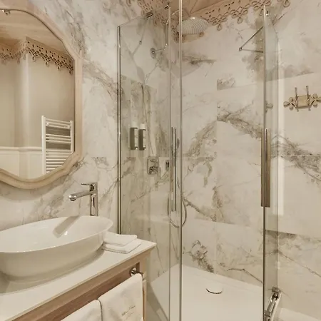 Bed & Breakfast Na Kozincu Luxury & With Mountain View